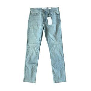CALVIN KLEIN Slim Light Wash Jeans Size 32 x32 NEW